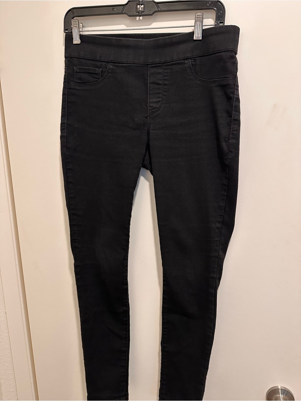 Classic Black Women's Stretch Jeggings - Pull-On Slim Fit